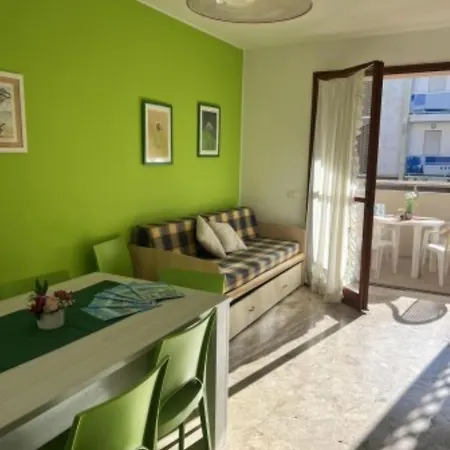Flat In A Building Surrounded By A Garden